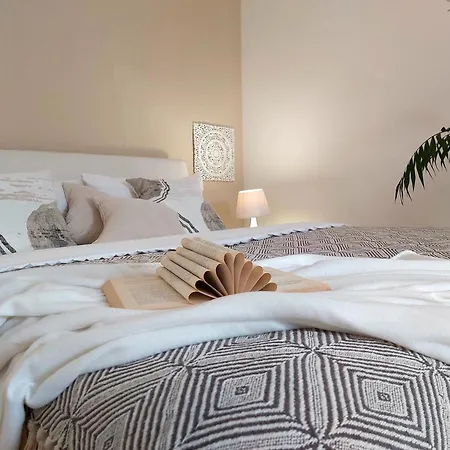 Apartament Lena - *