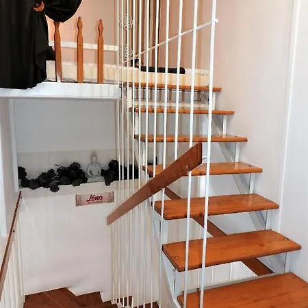 Lena Apartman - * Eger