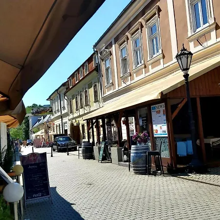 Lena -